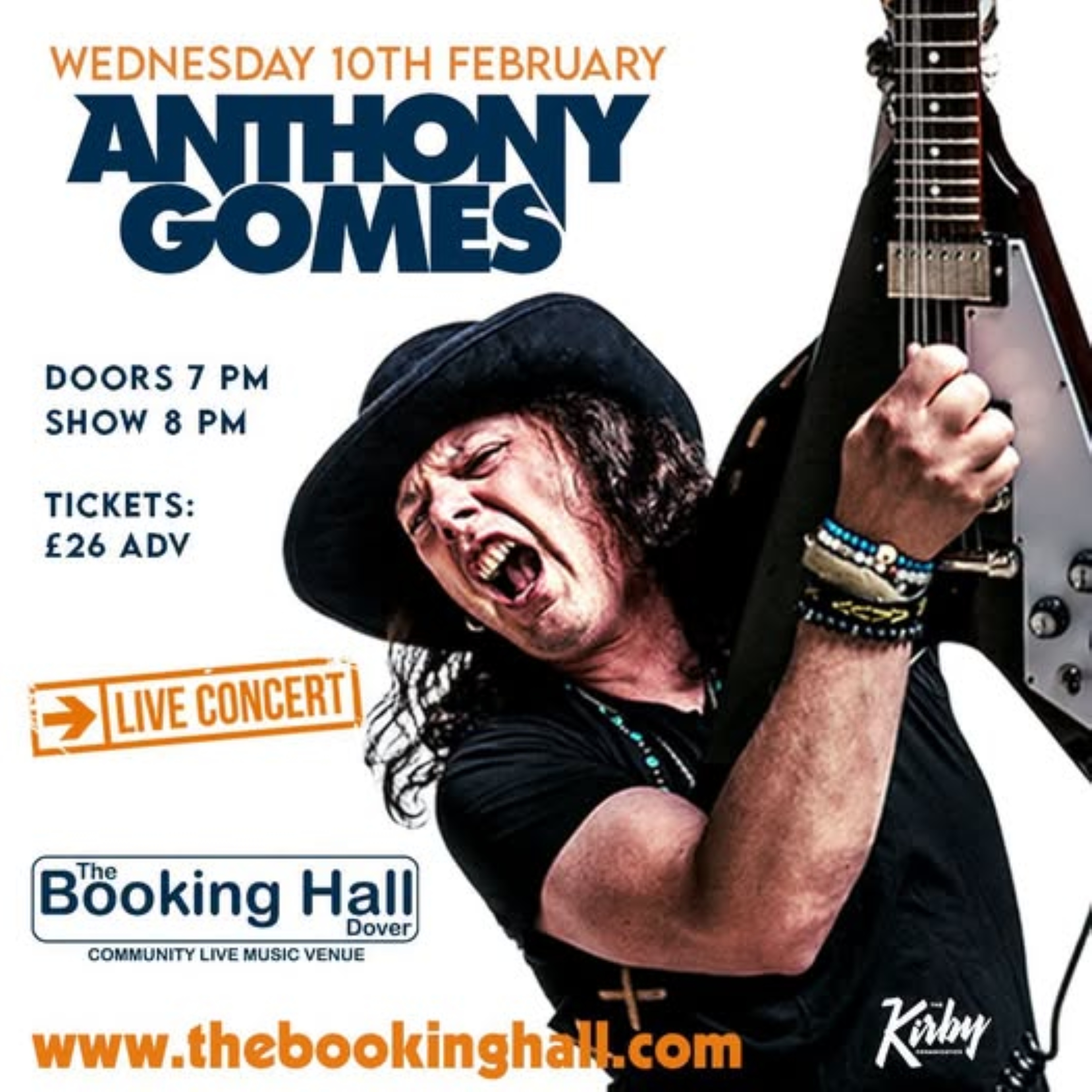 The musician Anthony Gomes playing an electric guitar
