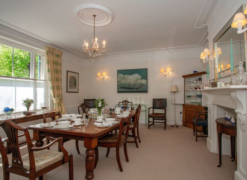 Breakfast room