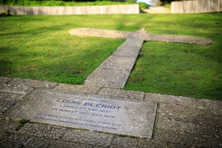 The plaque on the Bleriot Memorial.