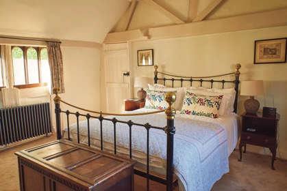 Double bedroom, Bonnington Cottage at Goodnestone Park