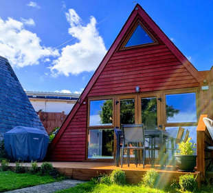 Exterior view of Chalet Brightstone, Kingsdown Holiday Park