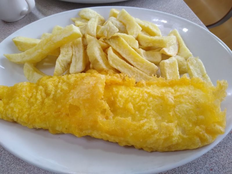 A plate of fish & chips