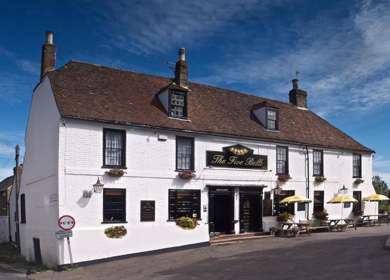 Front view of the Five Bells Eastry