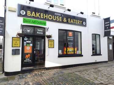 Outside view of Kerry's Bakehouse & Eatery