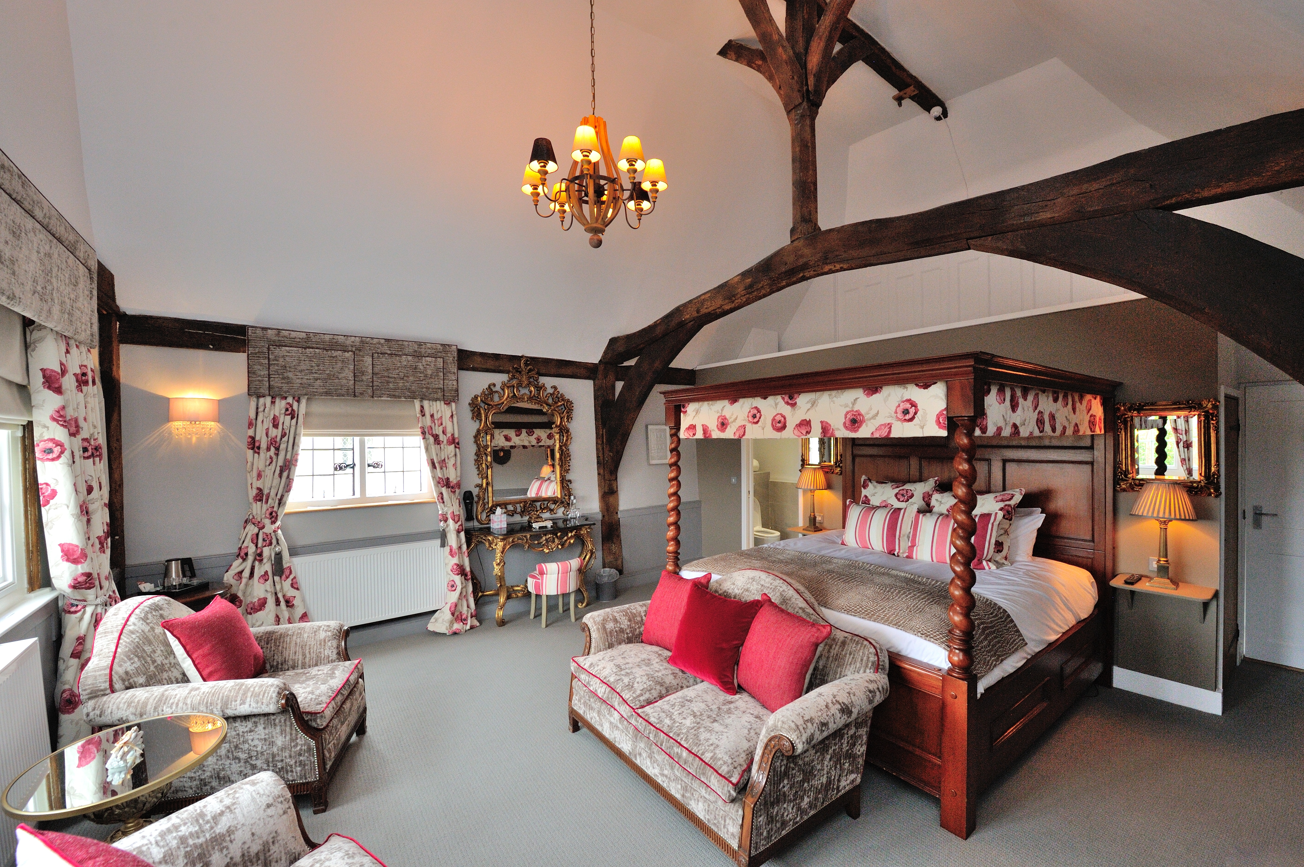 Dog at Wingham, Bed and Breakfast, Master Bedroom, Sandwich, Kent