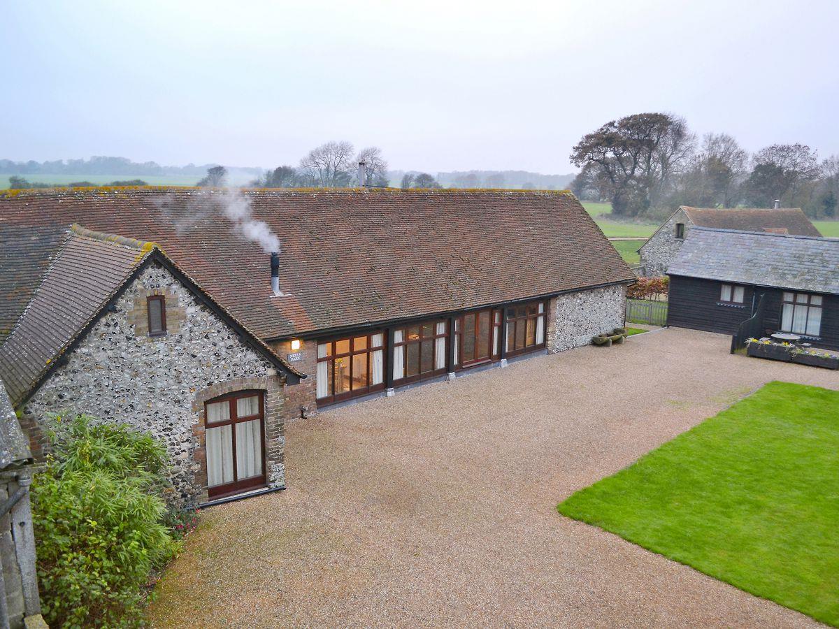 St Radigund's Abbey, converted barn, self catering accommodation, Dover