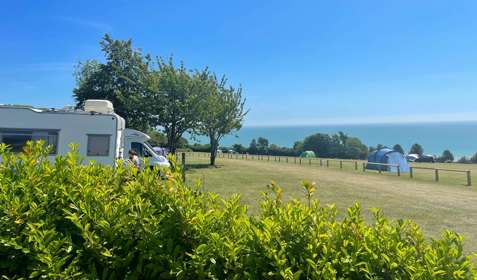 Kingsdown Holiday Park, camping field, sea view