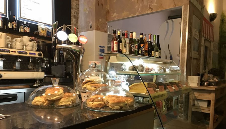 Food & drink serving area