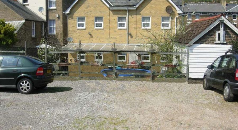 Longfield Guest House White Cliffs Country