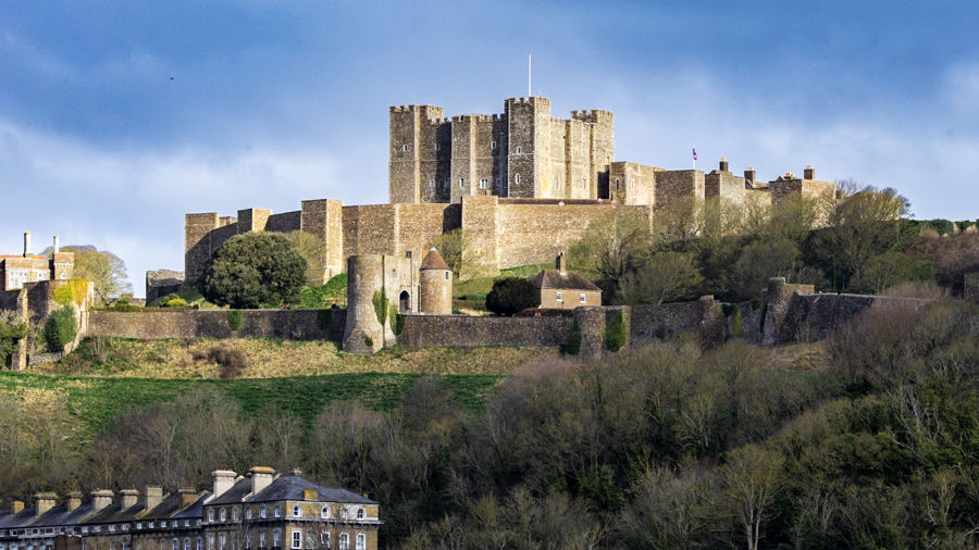 Dover Castle and ramparts 