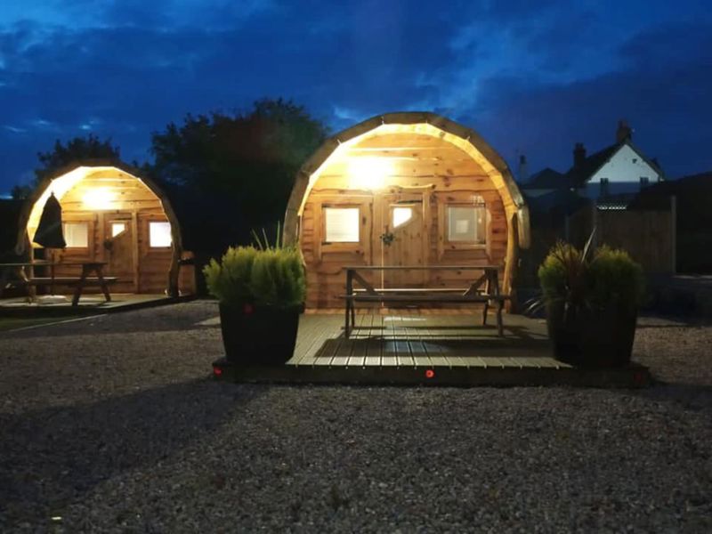 The Plough & Harrow Glamping and Camping - White Cliffs Country
