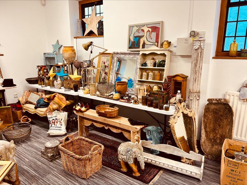 Stall with antiques and collectibles