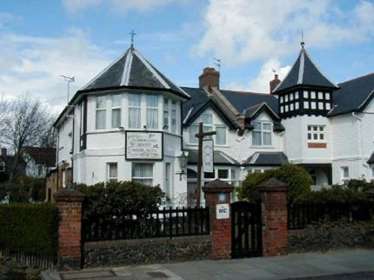 Front view of Sutherland House