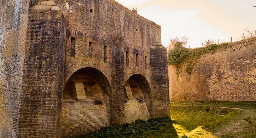 Drop redoubt fortifications